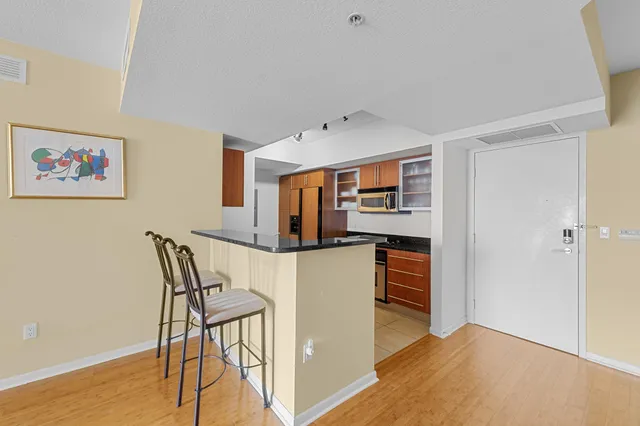 $3,400 | 1551 North Flagler Drive, Unit 903, West Palm Beach, FL 33401