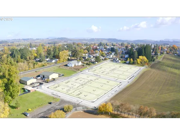 $160,000 | 1 West Grant Street, Unit 1, Carlton, OR 97111