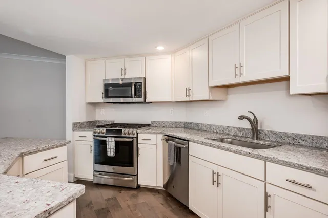 $689,000 | 150 Highway 1, Unit 209, Portsmouth, NH 03801