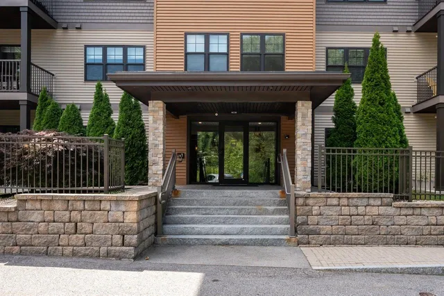 $689,000 | 150 Highway 1, Unit 209, Portsmouth, NH 03801