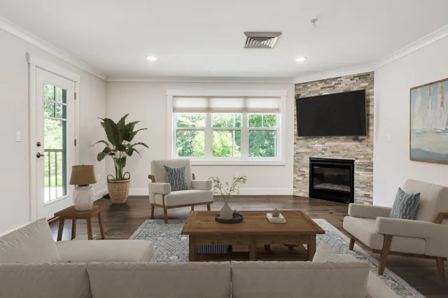 $689,000 | 150 Highway 1, Unit 209, Portsmouth, NH 03801