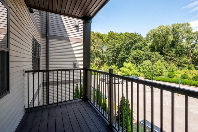 $689,000 | 150 Highway 1, Unit 209, Portsmouth, NH 03801