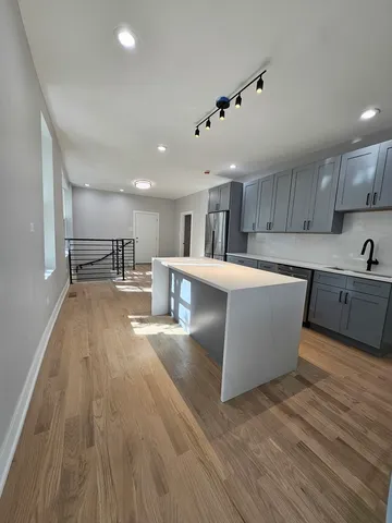 $2,750 | 901 North Francisco Avenue, Unit 1R, Chicago, IL 60622