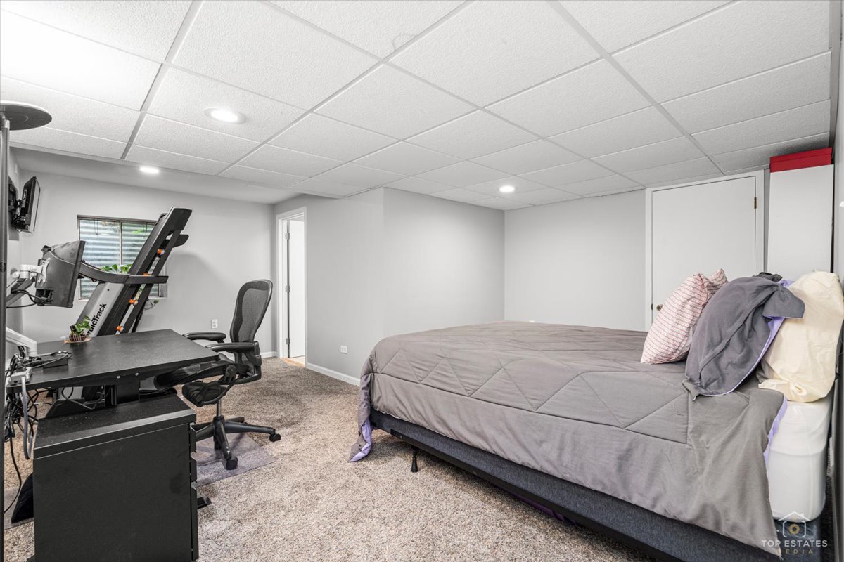 705 Gregor Lane Wheeling, IL 60090 - Photo 22 of 28