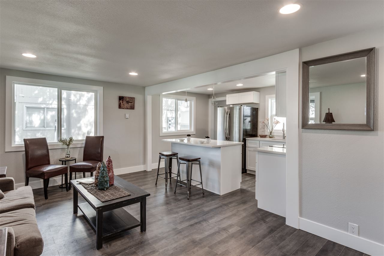 6204 North Stevens Street Spokane, WA 99205 - Photo 3 of 20