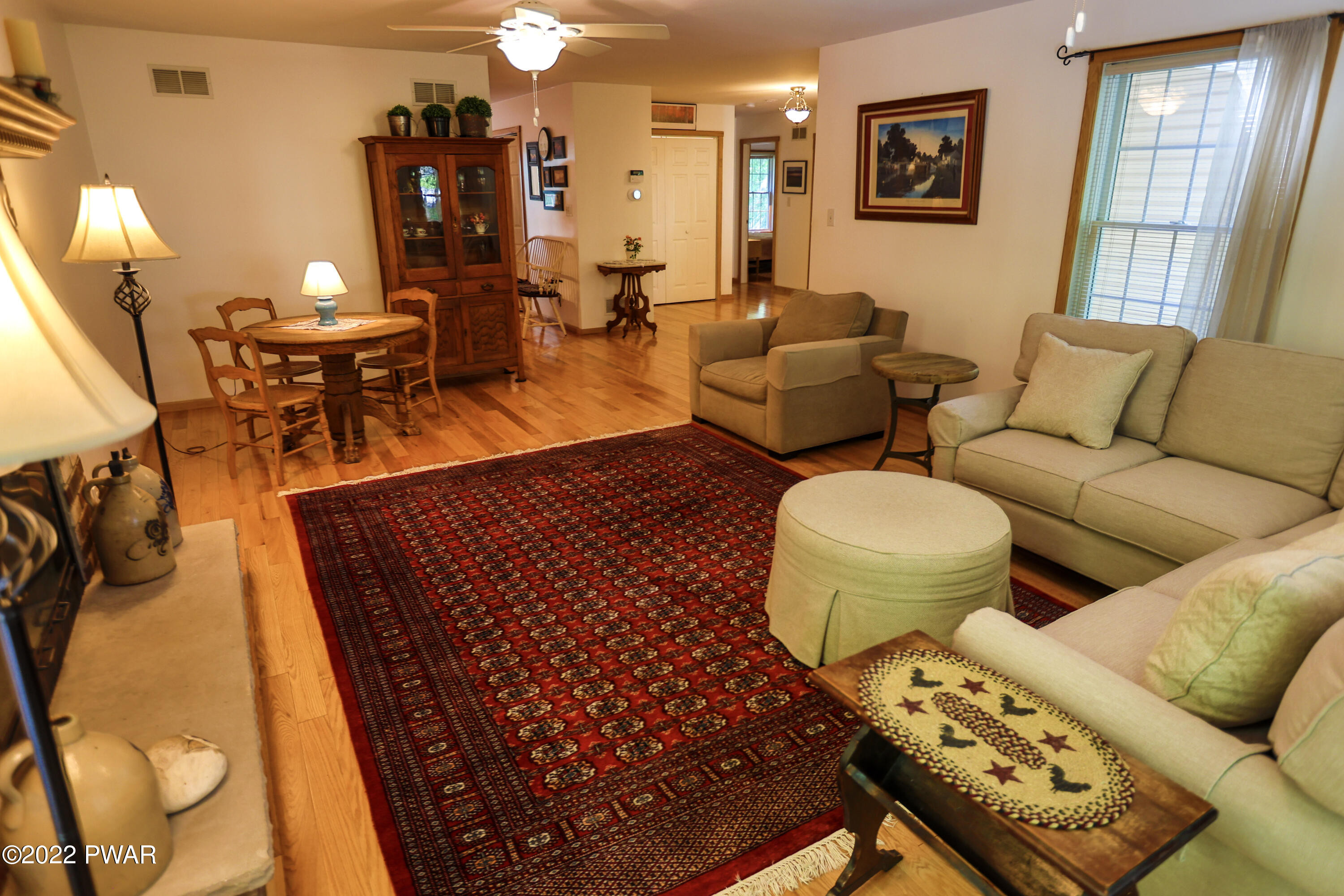 104 Cub Road Greeley, PA 18425 - Photo 11 of 31 Living Room