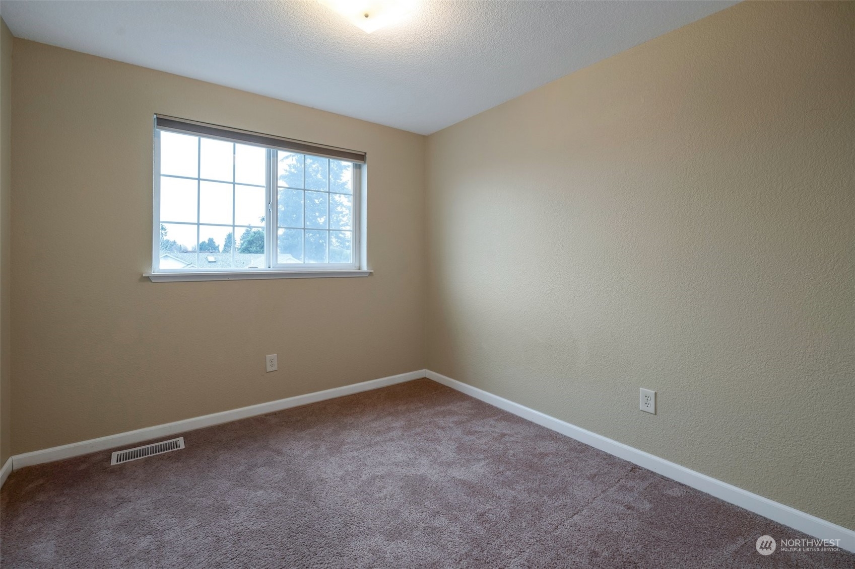 5910 Cherokee Loop Southeast Lacey, WA 98513 - Photo 11 of 15 Gallery Image 11