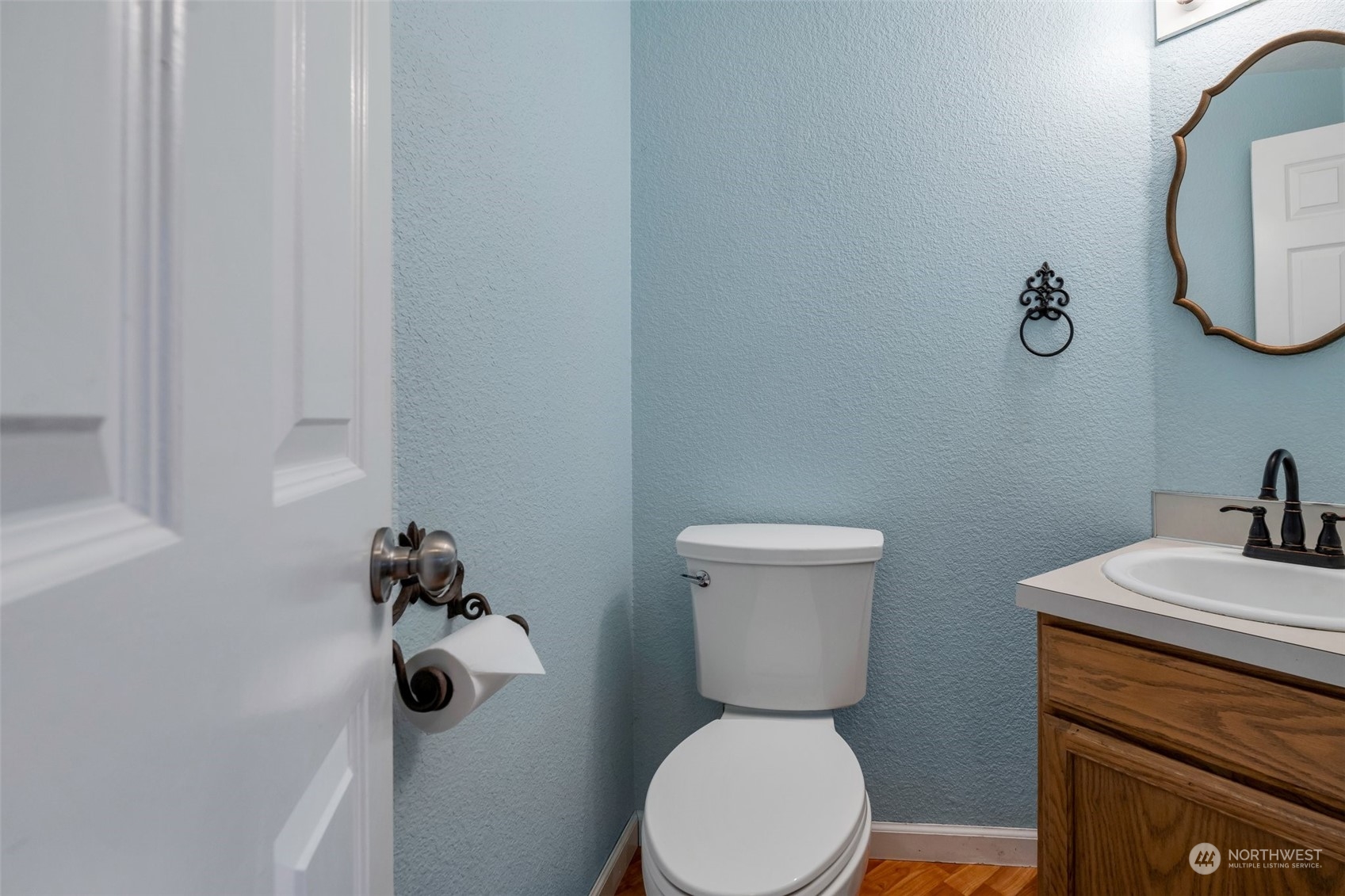 5910 Cherokee Loop Southeast Lacey, WA 98513 - Photo 12 of 15 Gallery Image 12
