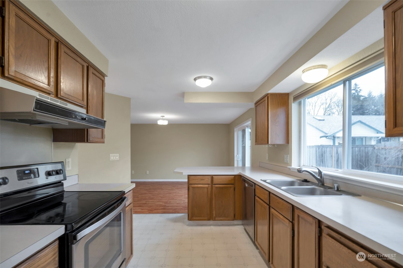 5910 Cherokee Loop Southeast Lacey, WA 98513 - Photo 5 of 15 Gallery Image 5