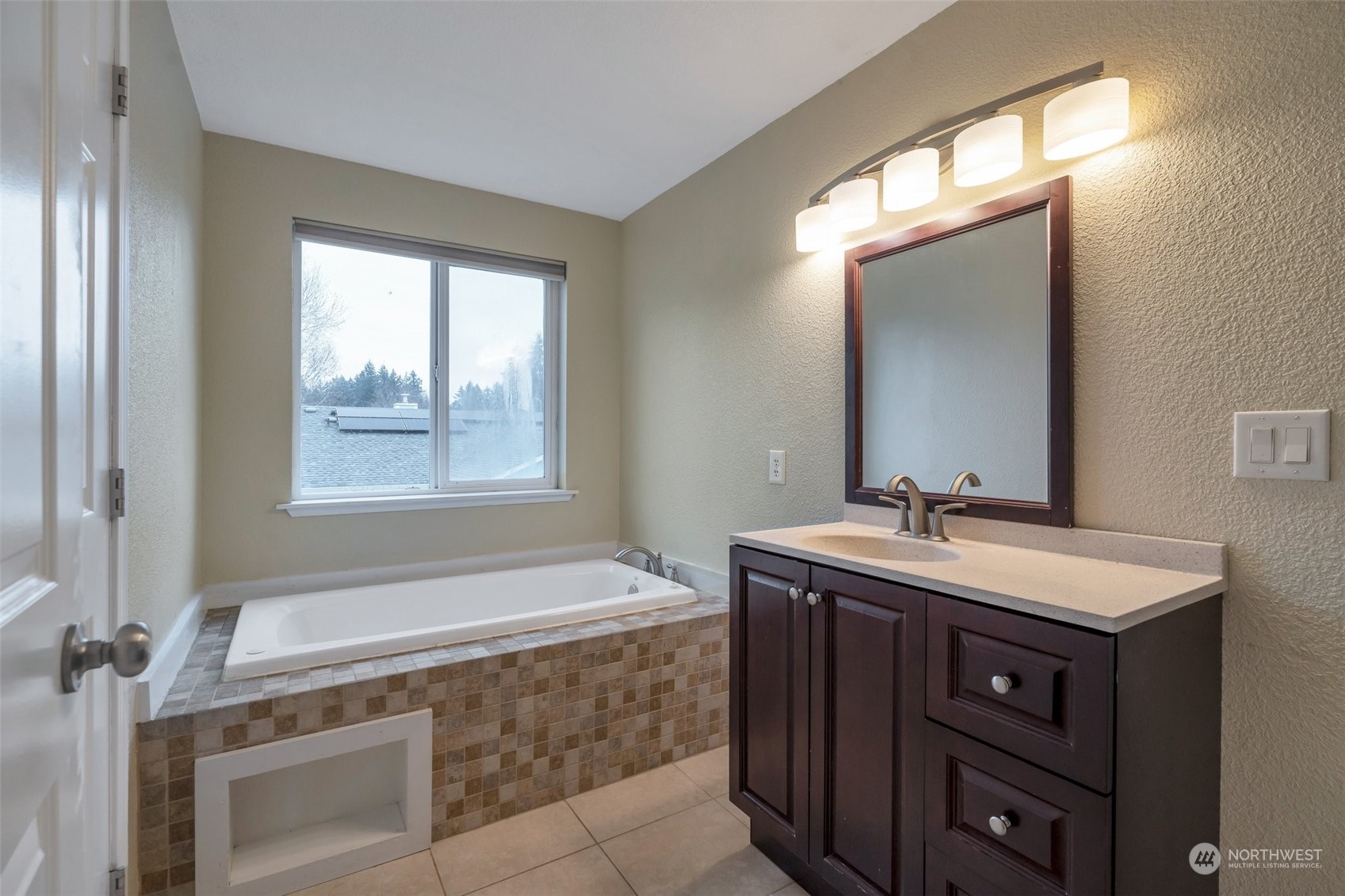 5910 Cherokee Loop Southeast Lacey, WA 98513 - Photo 8 of 15 Gallery Image 8