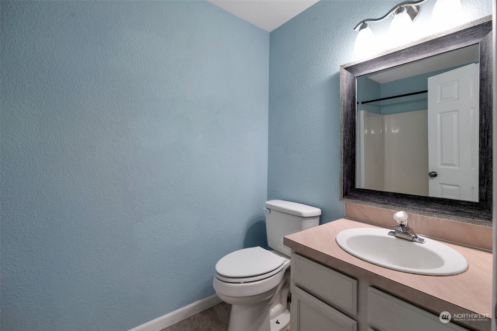 5910 Cherokee Loop Southeast Lacey, WA 98513 - Photo 9 of 15 Gallery Image 9