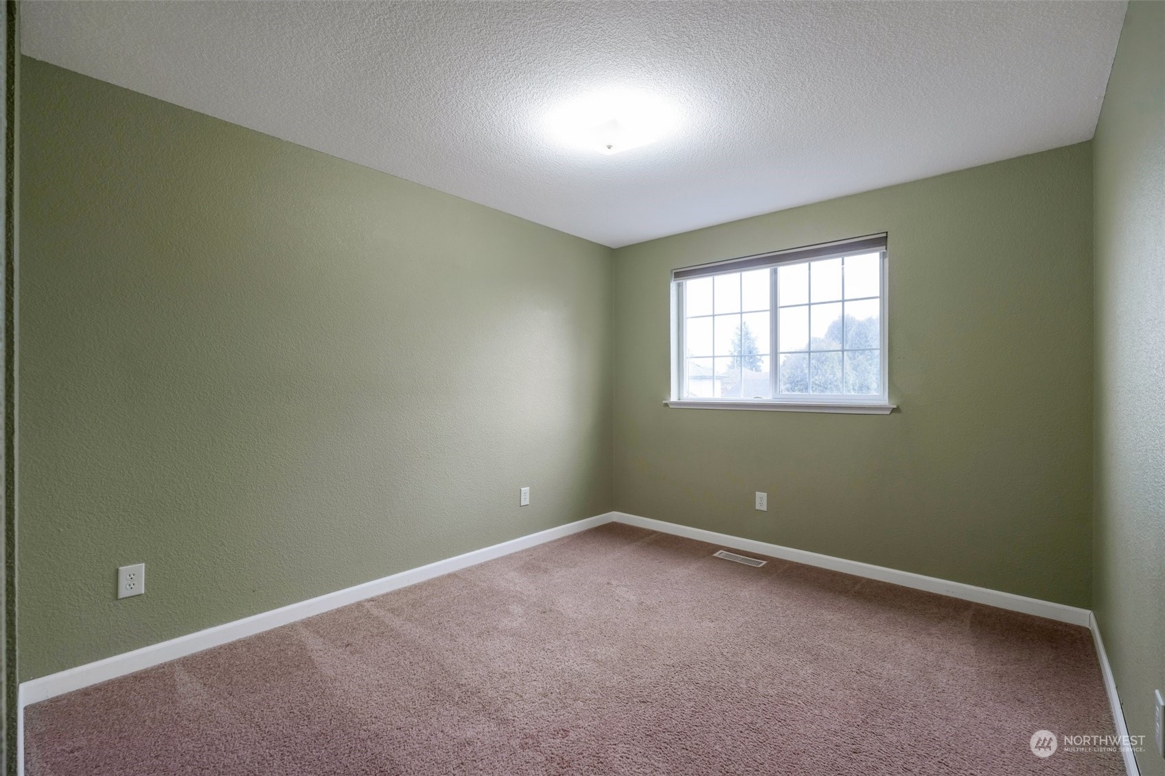 5910 Cherokee Loop Southeast Lacey, WA 98513 - Photo 10 of 15 Gallery Image 10