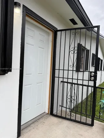 $6,500 | 1350 Northwest 96th Street, Unit 2, Miami, FL 33147