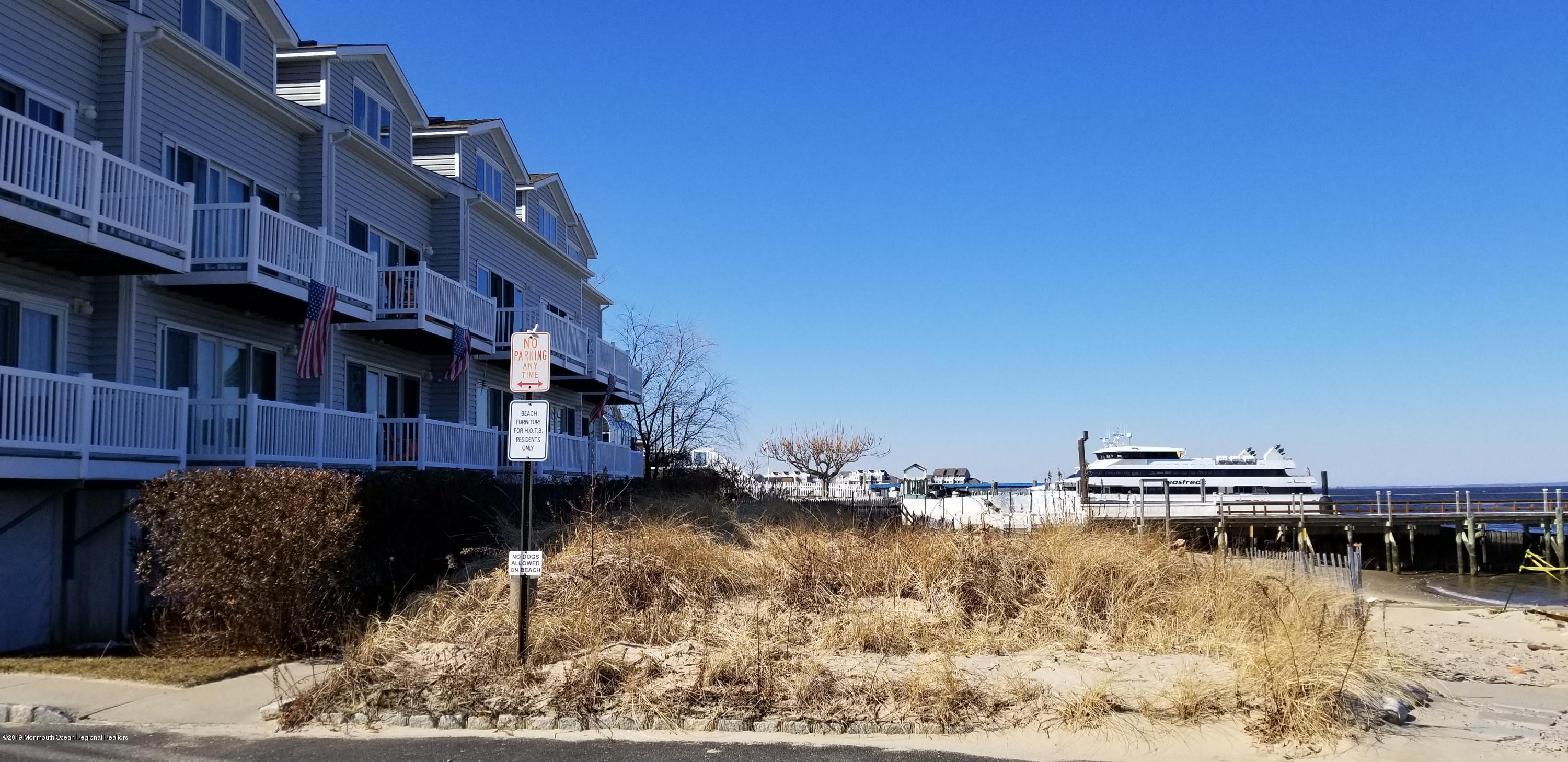 Highlands on the Bay