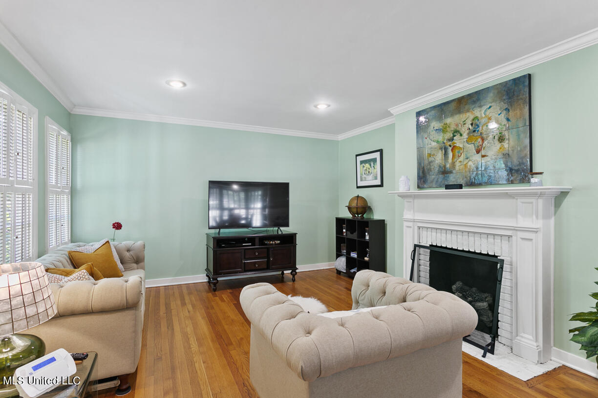 813 Brookwood Road Jackson, MS 39206 - Photo 5 of 38 813 Brookwood final-5