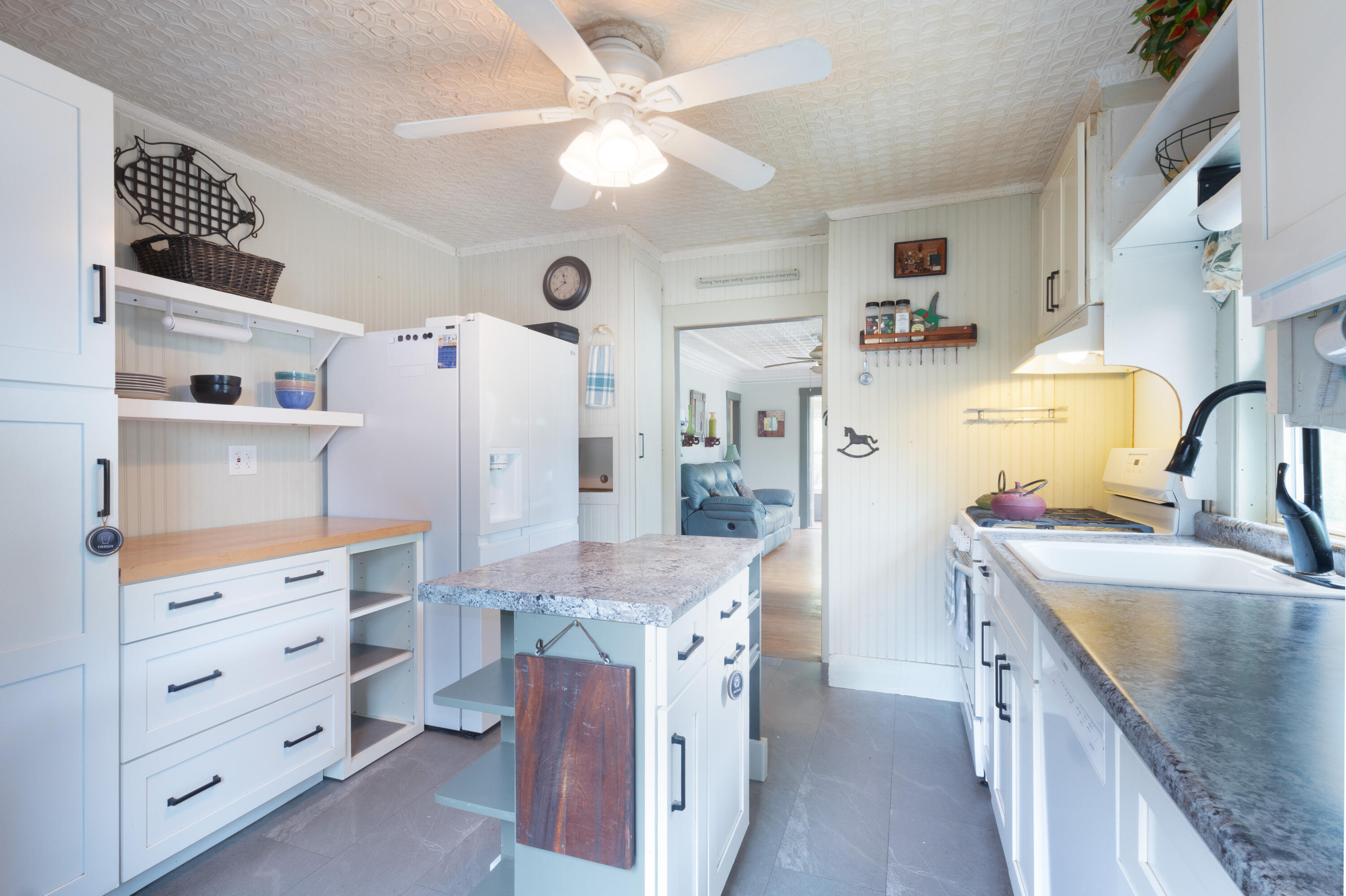8 Auburn Street Springvale, ME 04083 - Photo 10 of 21