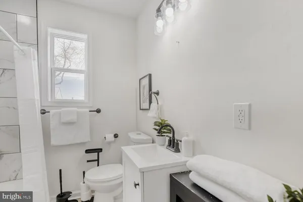 $240,000 | 100 Shipway, Dundalk, MD 21222