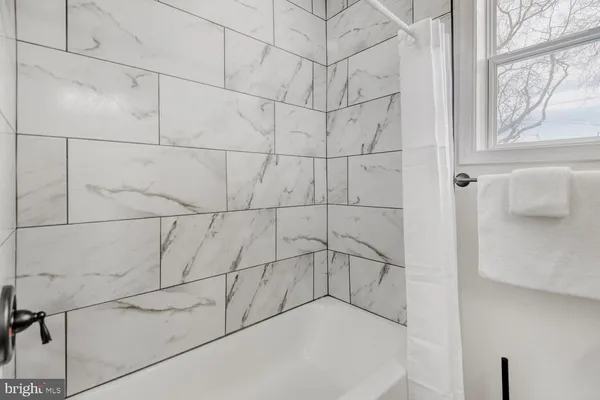 $240,000 | 100 Shipway, Dundalk, MD 21222