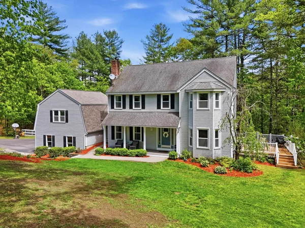 $995,000 | 7 Stony Point Drive, Londonderry, NH 03053