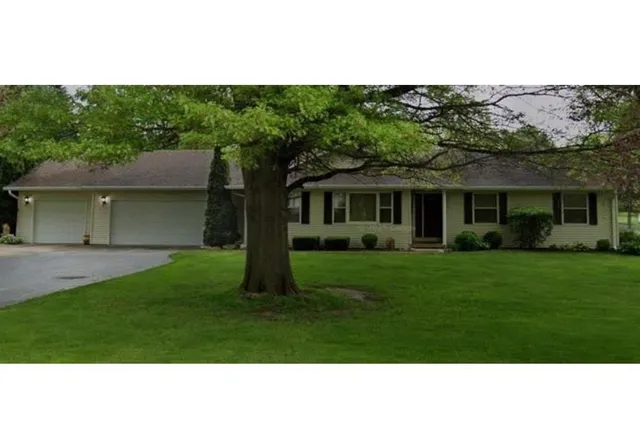 $345,000 | 4326 Mary Lane, Riverton, IL 62561