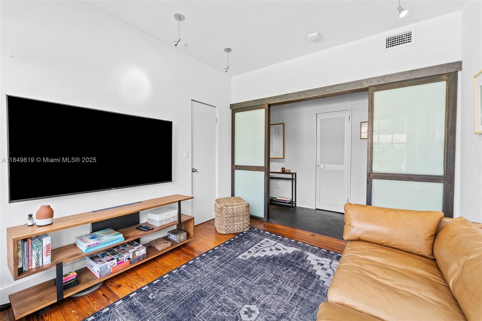 934 16th Street, Unit 2 Miami Beach, FL 33139 - Photo 7 of 16