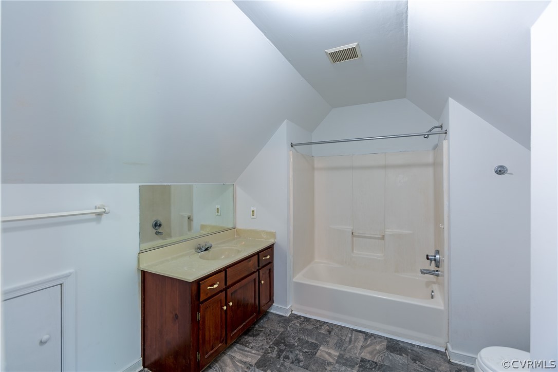 4025 Frye Terrace Colonial Heights, VA 23834 - Photo 25 of 30 a bathroom with a tub sink vanity and a toilet