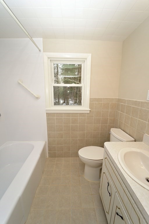 20 Zenas Road Holbrook, MA 02343 - Photo 8 of 24