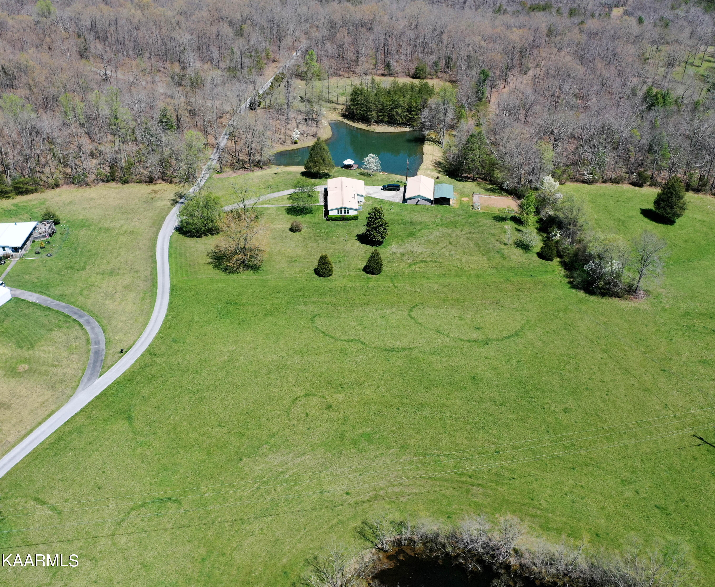 226 Davidson Road Lancing, TN 37770 - Photo 3 of 9 DJI_0220-3