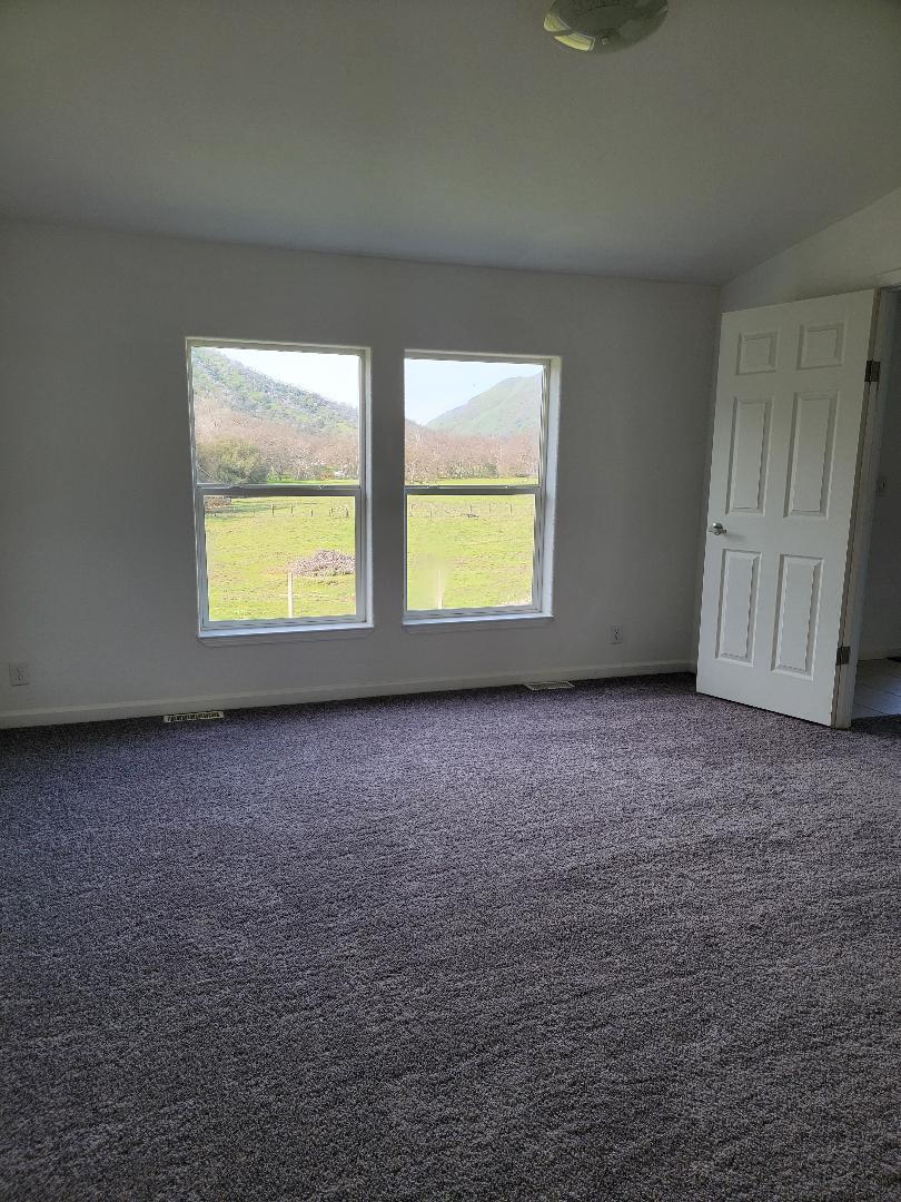 37041 Dunlap Road Squaw Valley, CA 93675 - Photo 21 of 24 an empty room with a window