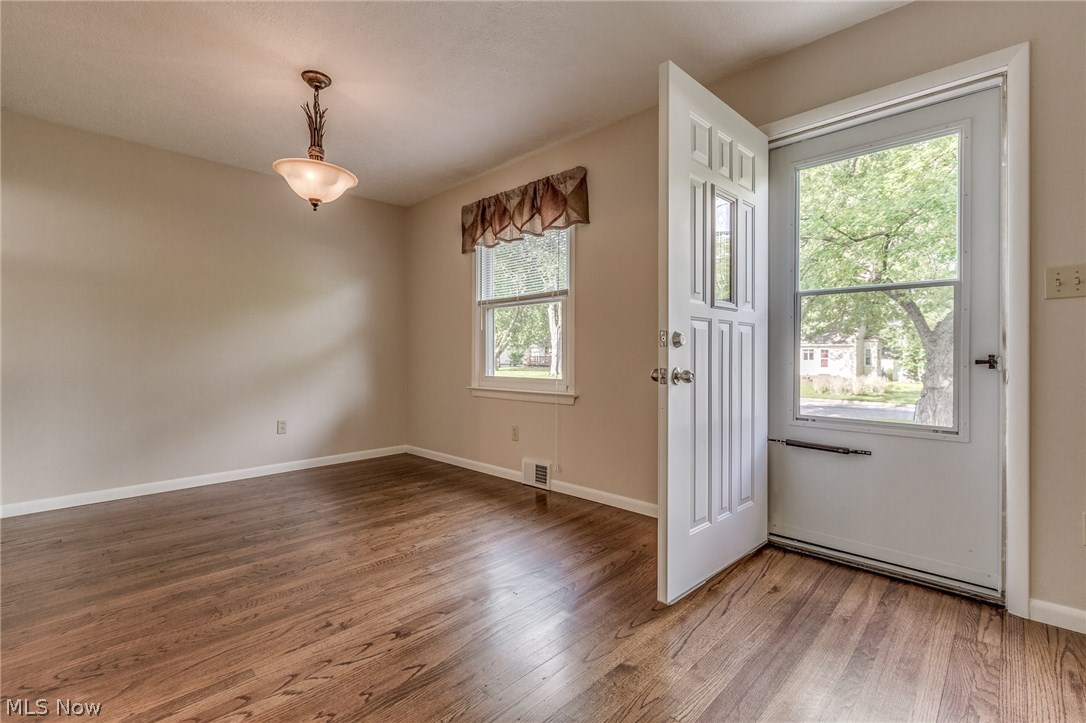 4755 Wake Robin Road Mentor, OH 44060 - Photo 14 of 35