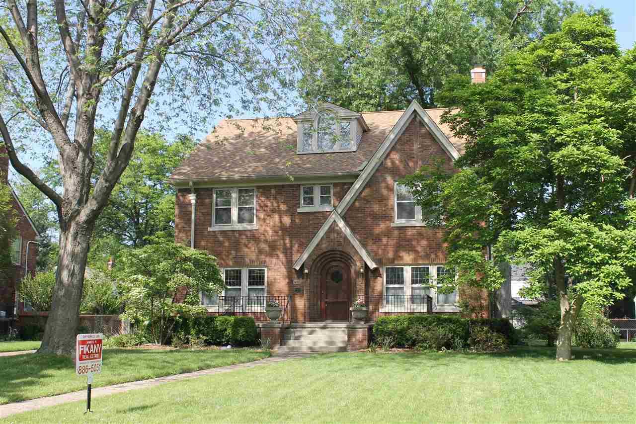 1242 Devonshire Road Grosse Pointe Park, MI 48230 - Photo 1 of 70