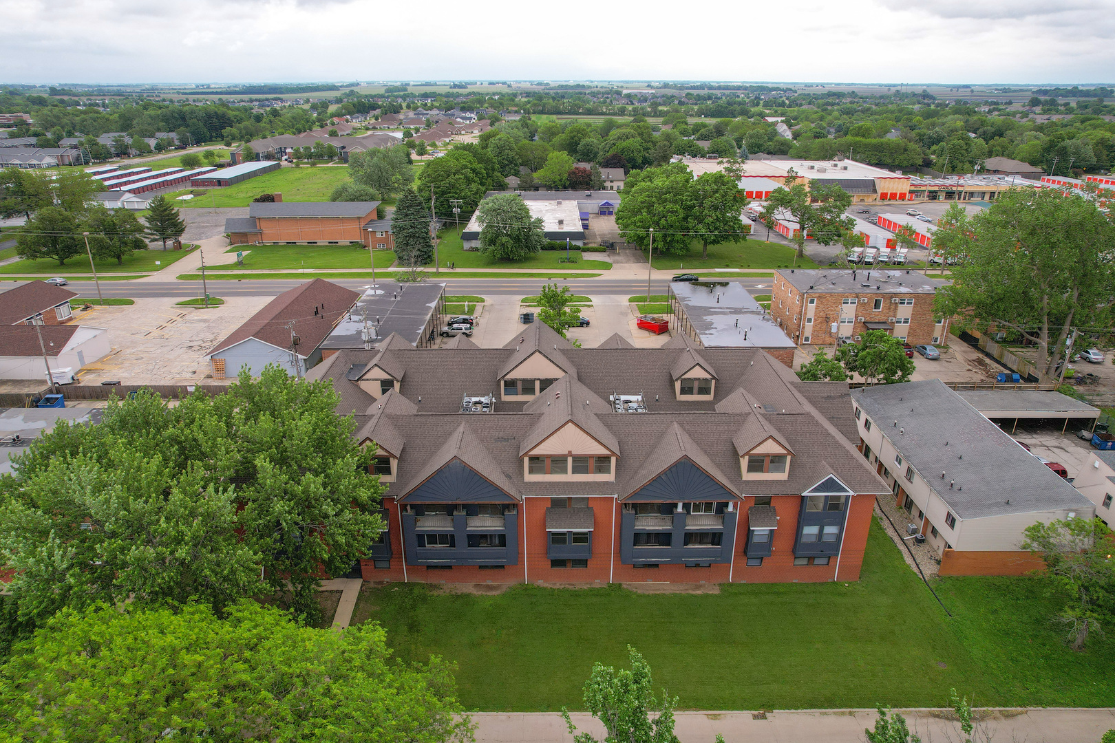 2008 Vawter Street, Unit 103 Urbana, IL 61801 - Photo 3 of 16 an aerial view of multiple house