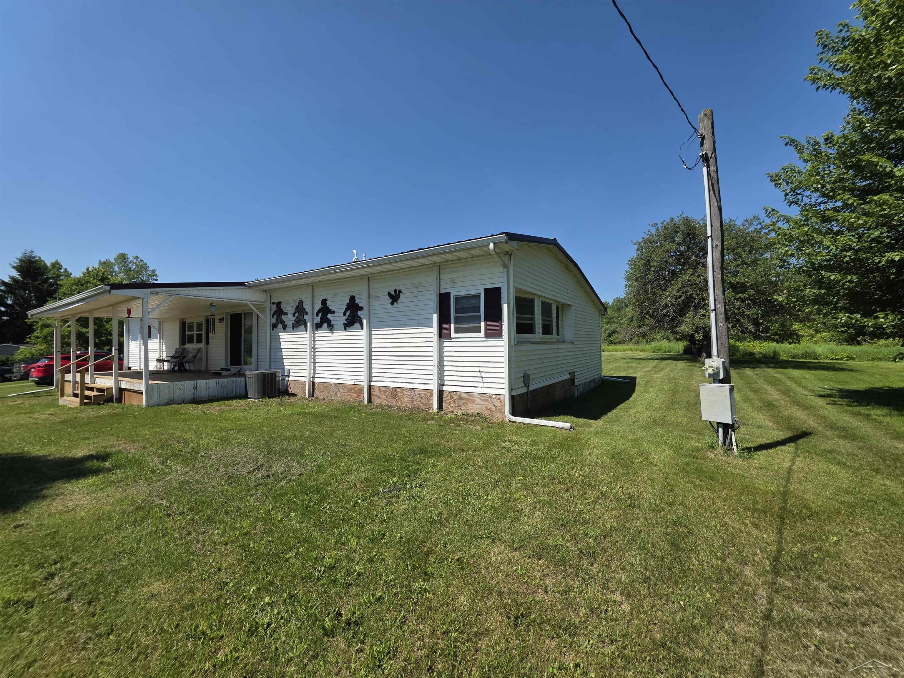 7813 Standish Road Bentley, MI 48613 - Photo 10 of 33 50213222-b569e3b4-ac3d-43ca-8987-3c78093281e3.JPG