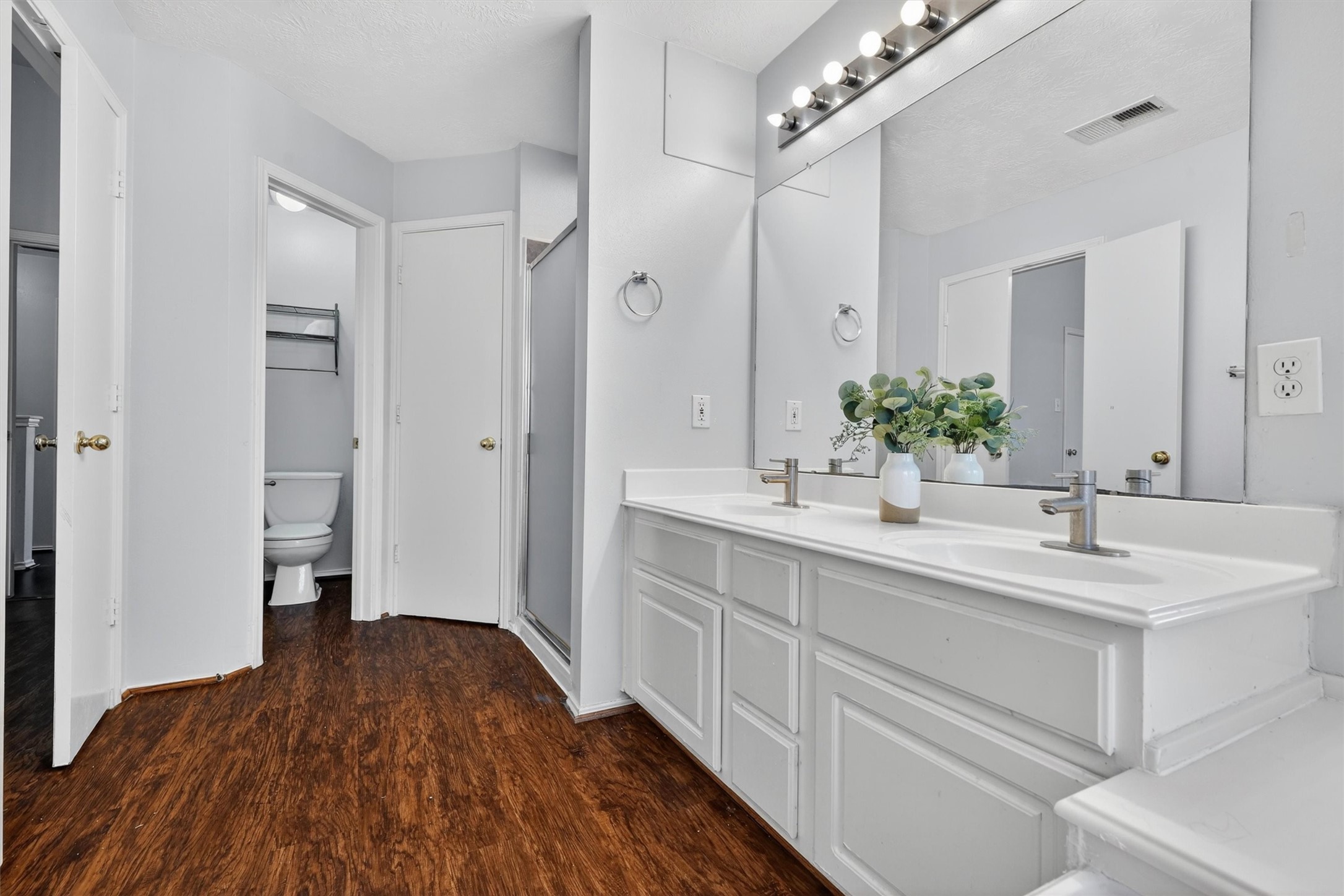 10054 Rio Bravo Road Houston, TX 77064 - Photo 28 of 41 Double vanity with plenty of storage