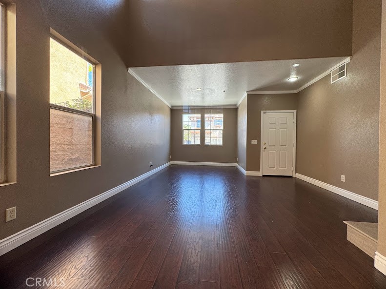 541 Cardinal Street Brea, CA 92823 - Photo 4 of 29