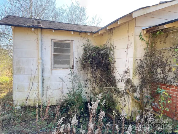 $55,000 | 32 State Rd S-13-141, Chesterfield, SC 29709