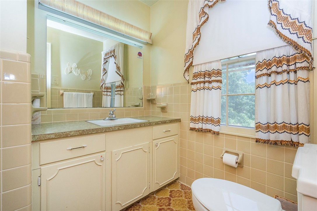 216 Maplewood Road Anderson, SC 29625 - Photo 29 of 49