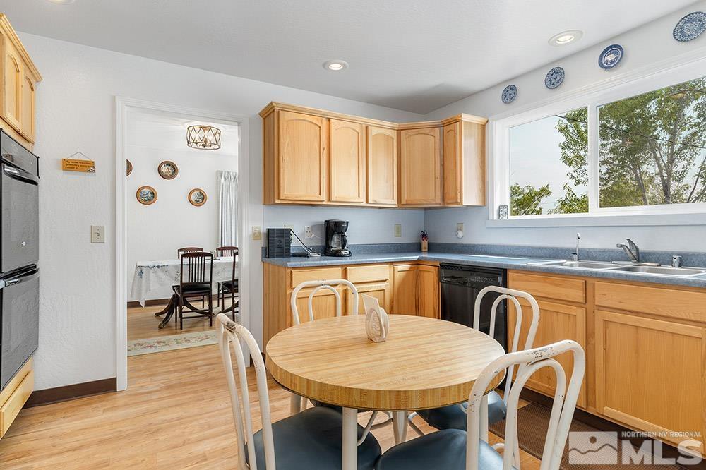 11100 Longview Lane Reno, NV 89506 - Photo 7 of 36 Photo 7