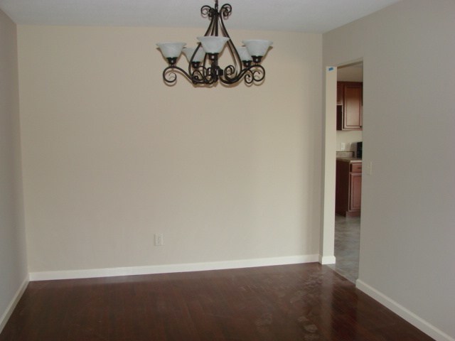 Box R R, Unit 4 Clinton, IL 61727 - Photo 6 of 7