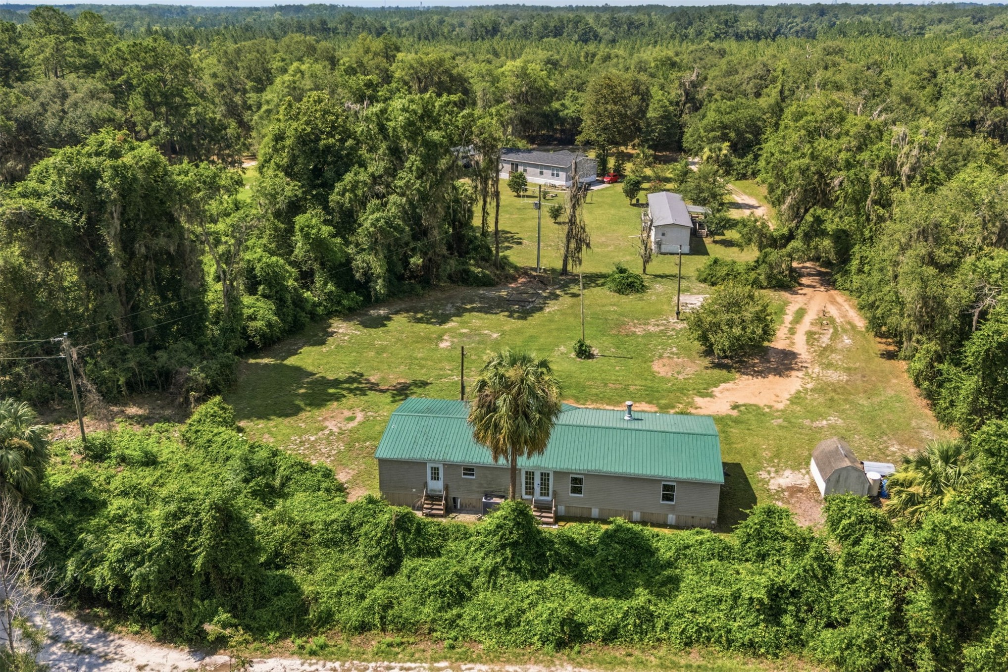 2775 Lightning Way Hilliard, FL 32046 - Photo 3 of 37