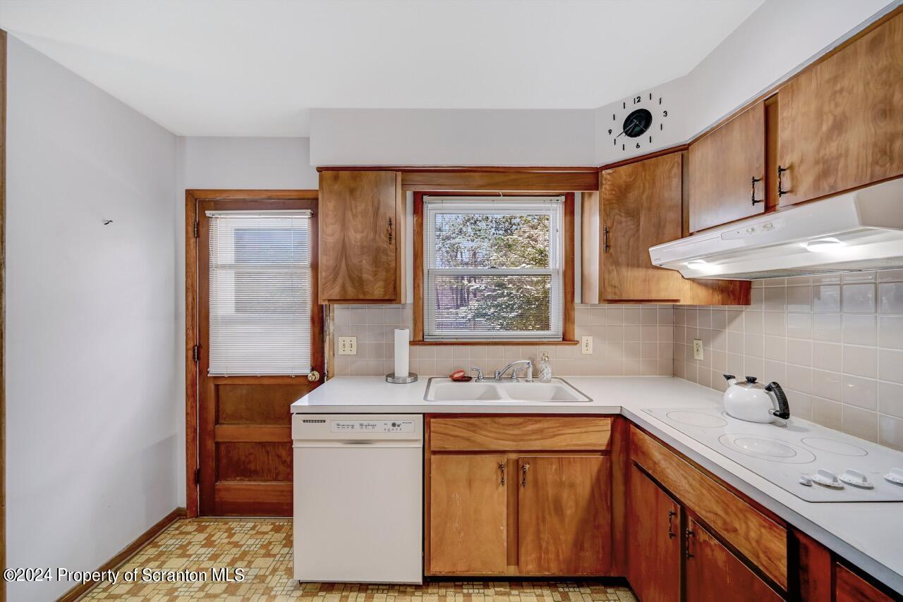 1678 Summit Lake Road Clarks Summit, PA 18411 - Photo 11 of 46 Gallery Image 11