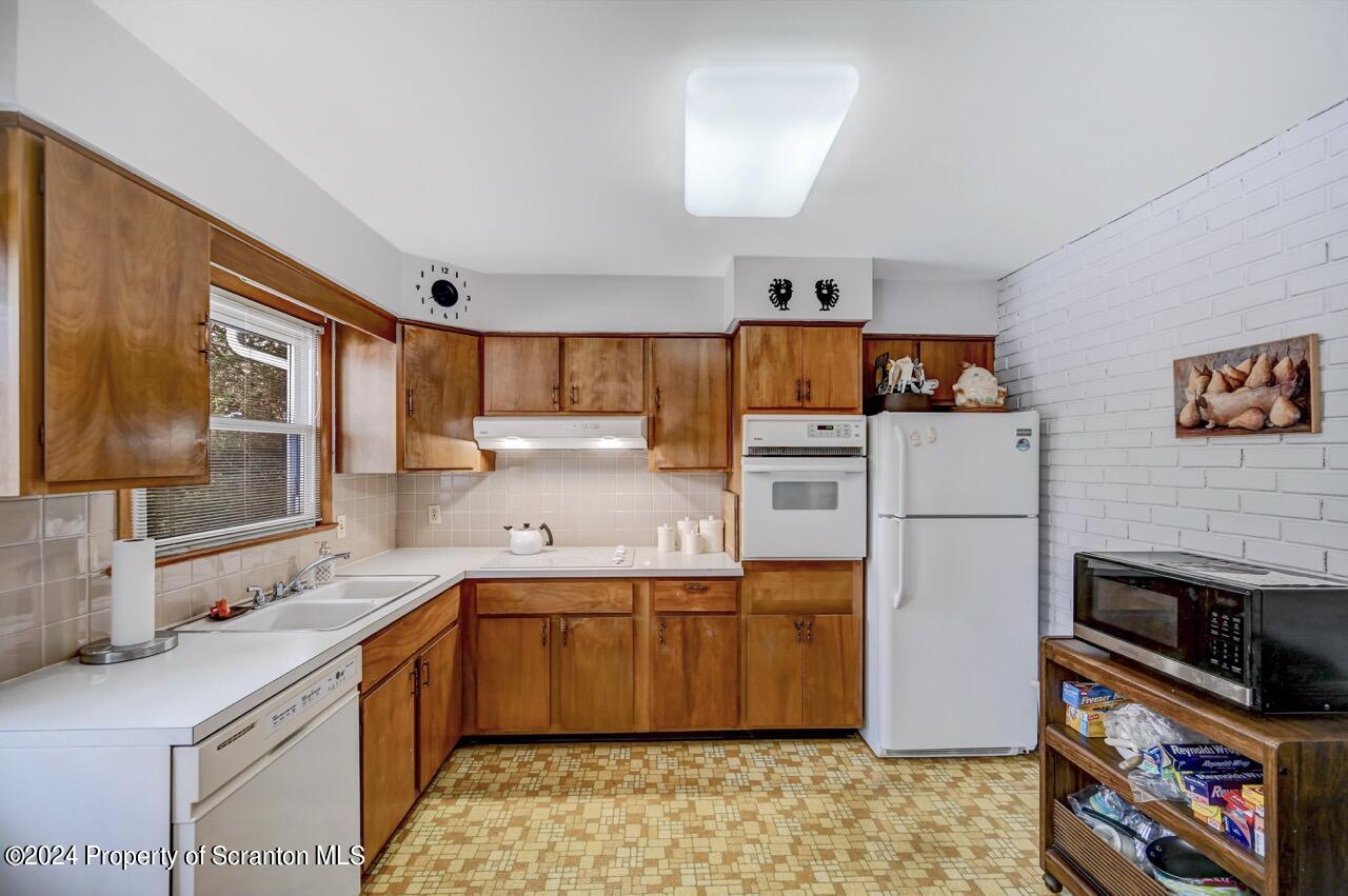 1678 Summit Lake Road Clarks Summit, PA 18411 - Photo 34 of 46 Gallery Image 34