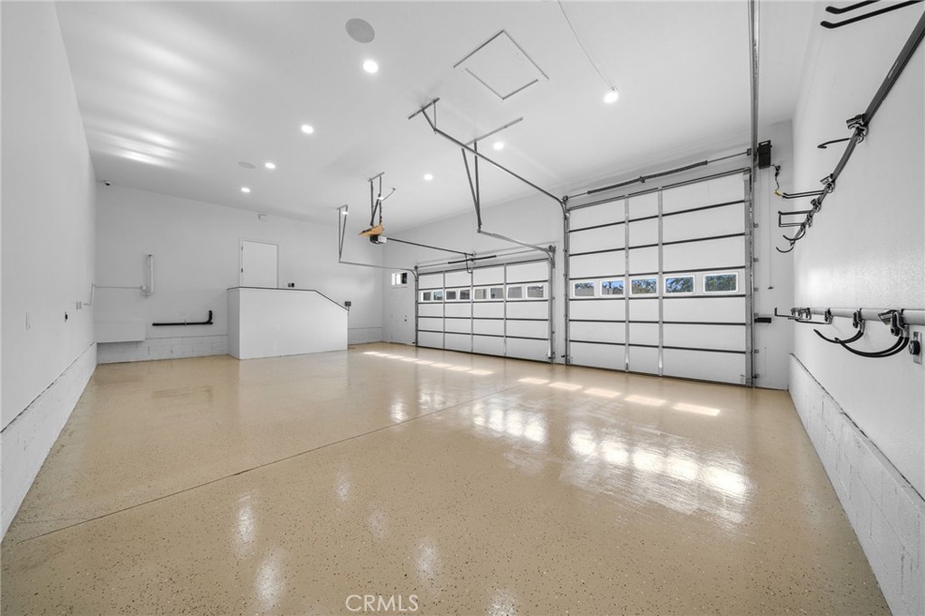 2487 Cliff Road Upland, CA 91784 - Photo 45 of 49 a view of a garage