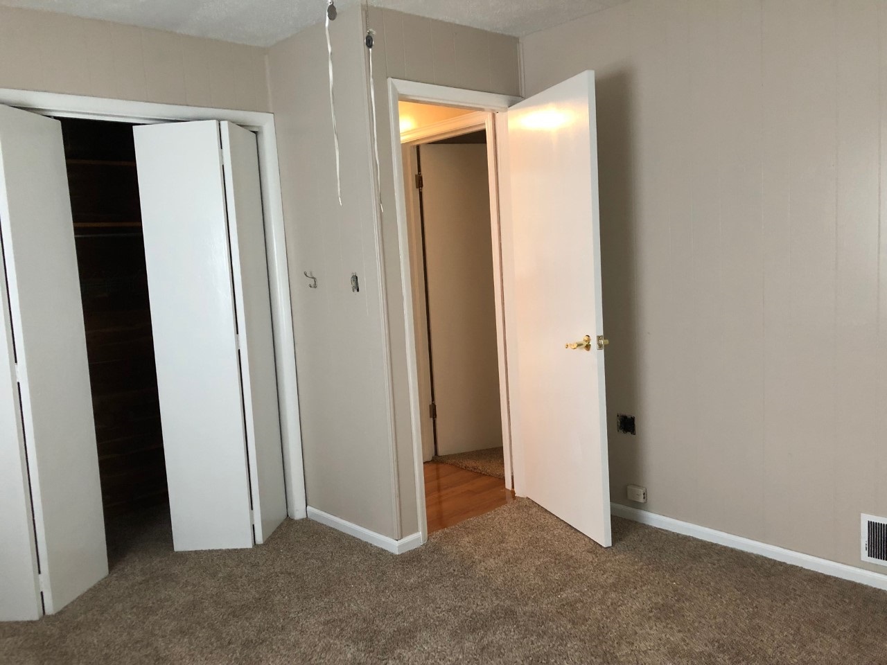 2106 East Paulding Road Fort Wayne, IN 46816 - Photo 23 of 33