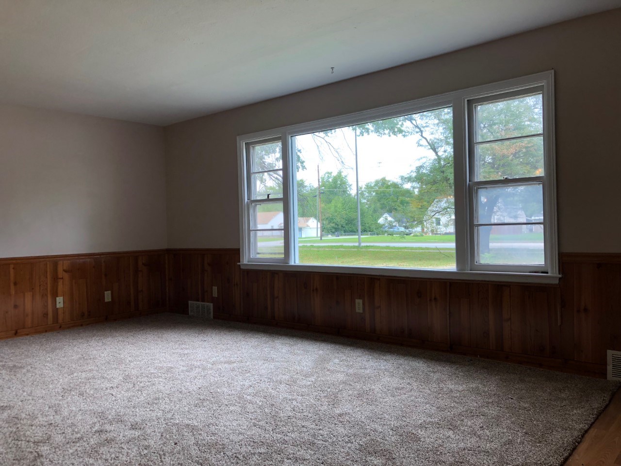 2106 East Paulding Road Fort Wayne, IN 46816 - Photo 5 of 33