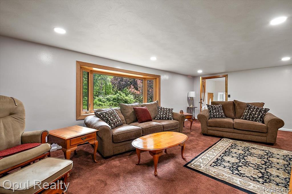 11735 Tuttle Hill Road Milan, MI 48160 - Photo 14 of 58