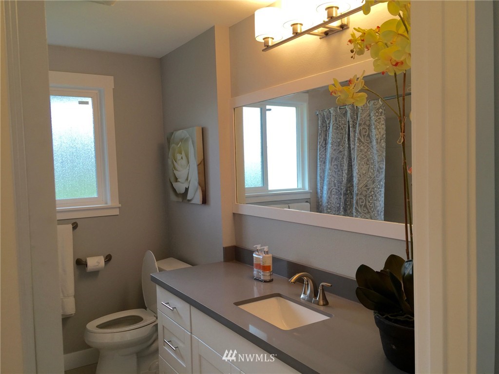 9043 Northeast 178th Street Bothell, WA 98011 - Photo 11 of 25