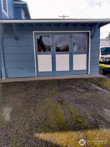 a view of a car garage