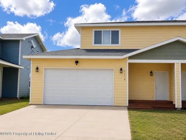 $310,000 | 1134 9th Street Southwest, Watford City, ND 58854