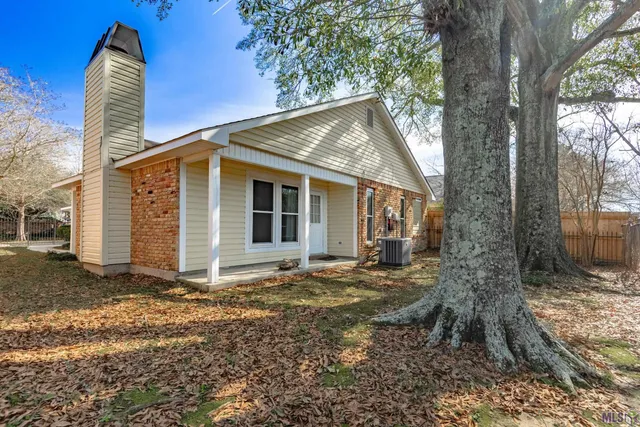 $245,000 | 1412 West Fairview Drive, Baton Rouge, LA 70816